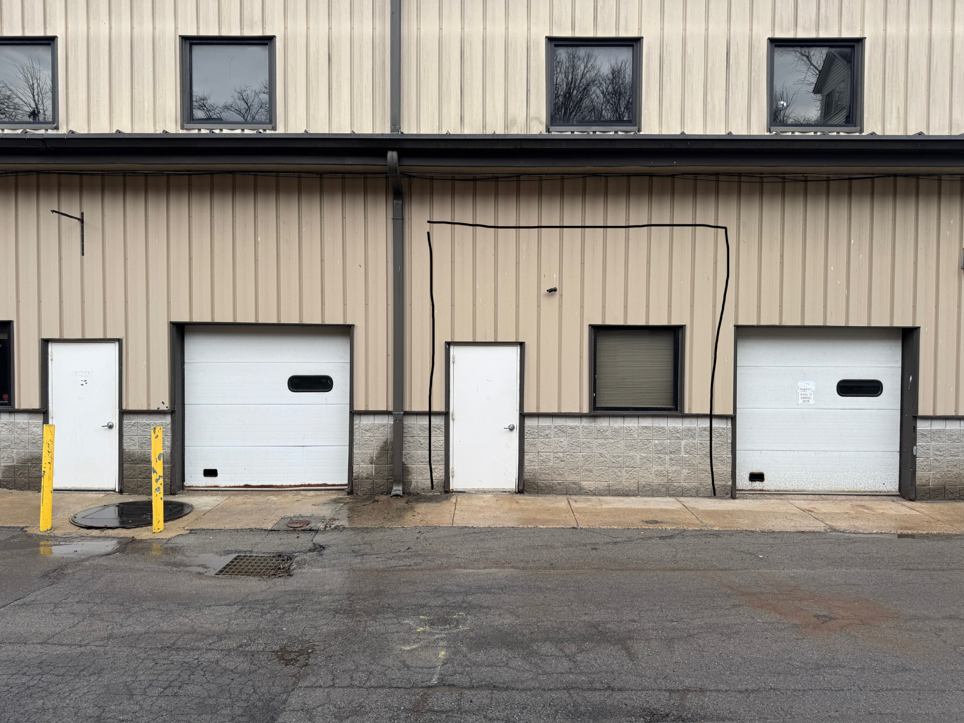 Canalside Commons facade before reinvestment
